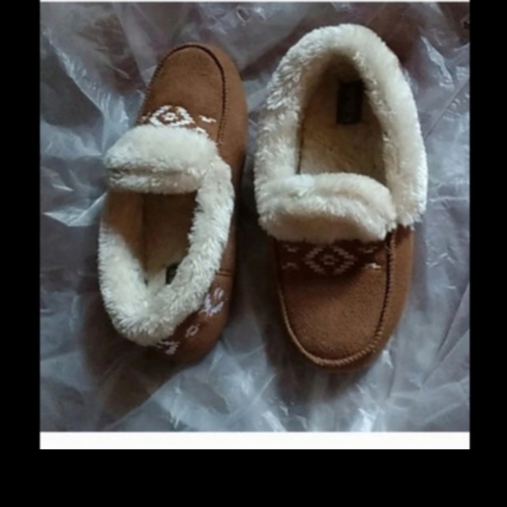 Lamo Brown Moccasins with Cream Lining